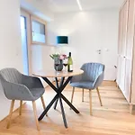 Gæstehus Myplace Lauterach, Gaestezimmer Im Herzen Von Lauterach