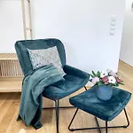 Vendégház Myplace Lauterach, Gaestezimmer Im Herzen Von 3*