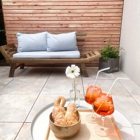 Neueroeffnung! Gaestezimmer Im Herzen Von Vendégház Lauterach